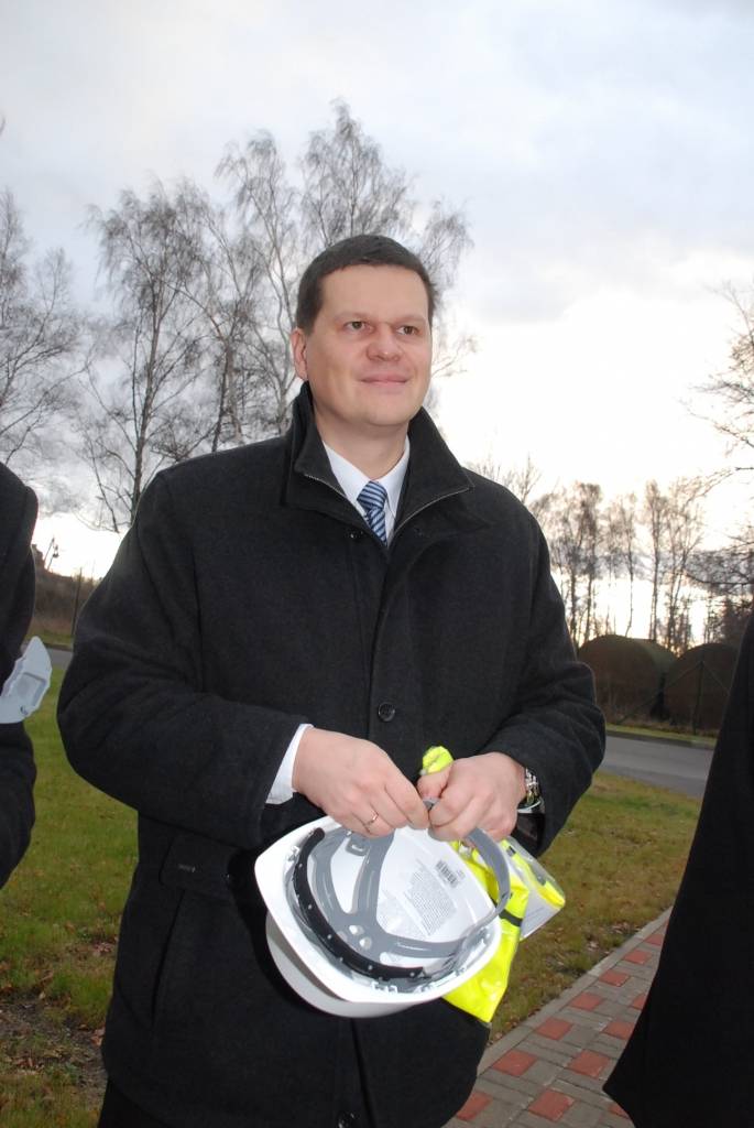 Šodien, 3. decembrī, Liepājas ostā atklāja "Cemex" importa-eksporta termināli. Cementa ražotājs SIA "Cemex" importa-eksporta termināļa izveidē Liepājas ostā investējis 7,2 miljonus eiro (5 miljonus latu). Investīcijas ieguldītas termināļa...