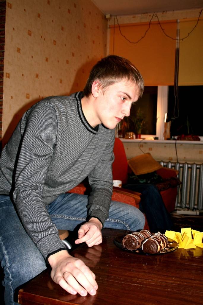 Ar Liepājas dzejnieces Janas Egles uzvaru sestdien, 23. janvārī, Liepājā noslēdzās Uldiņkausa riču račā 2009 trešais posms. J. Egle ir līdere turnīra kopvērtējumā, pirms pēdējā posma savu tuvāko sekotāju Mārci Dobeli apsteidzot par...
Autors: Uldis Dobelis