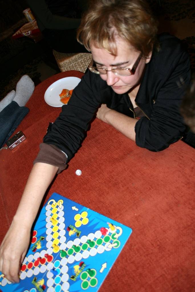 Ar Liepājas dzejnieces Janas Egles uzvaru sestdien, 23. janvārī, Liepājā noslēdzās Uldiņkausa riču račā 2009 trešais posms. J. Egle ir līdere turnīra kopvērtējumā, pirms pēdējā posma savu tuvāko sekotāju Mārci Dobeli apsteidzot par...
Autors: Uldis Dobelis