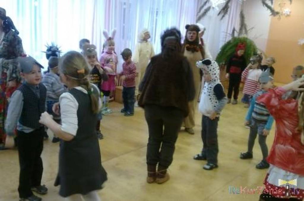 Cīravas pirmsskolas izglītības iestādes „Pīlādzītis” vadītāja pastāstīja, ka visi ar lielu prieku gaidījuši Meteni. 

Tā ir diena, kad atvadīties no ziemas, vērot dabas parādības, lai uzzinātu, kāds būs pavasaris, kāda vasara, veikt...