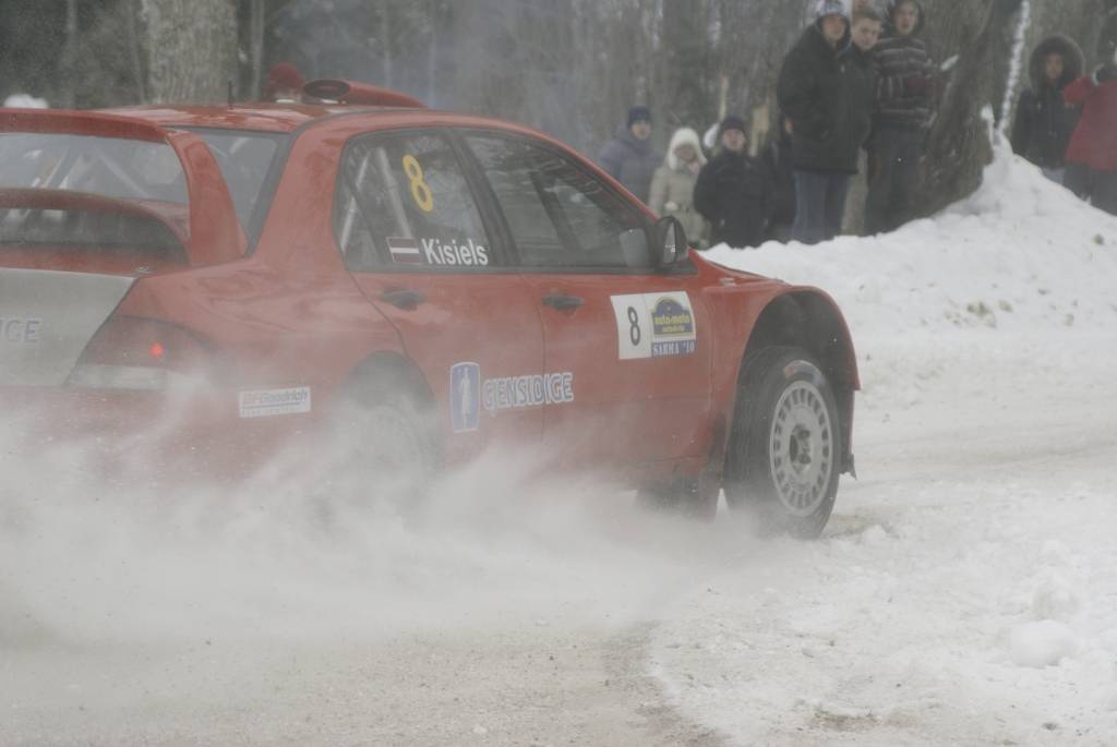 13. un 14. februārī Gulbenes apkaimes ceļos notika Latvijas autorallija čempionāta otrais posms - rallijs "Sarma 2010". Tajā uz starta izgāja vairāk nekā 100 ekipāžas, uzvarētājus noskaidrojot lielajā rallijā, rallijsprintā un...
Autors: Uldis Dobelis