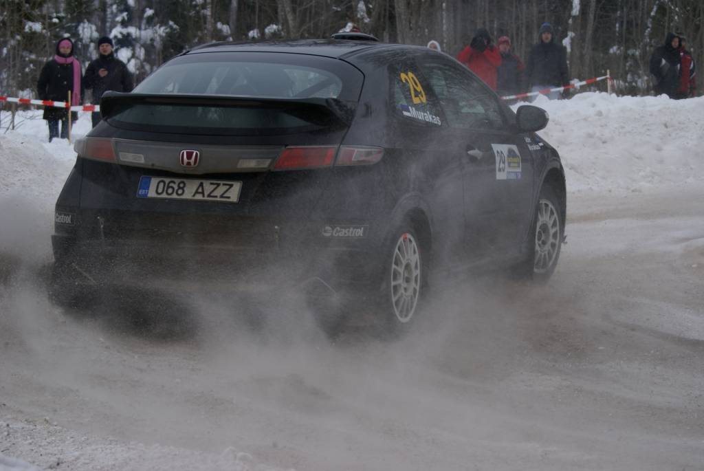13. un 14. februārī Gulbenes apkaimes ceļos notika Latvijas autorallija čempionāta otrais posms - rallijs "Sarma 2010". Tajā uz starta izgāja vairāk nekā 100 ekipāžas, uzvarētājus noskaidrojot lielajā rallijā, rallijsprintā un...
Autors: Uldis Dobelis
