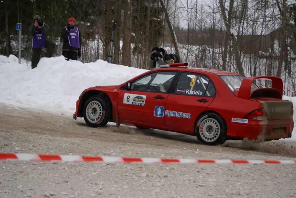 13. un 14. februārī Gulbenes apkaimes ceļos notika Latvijas autorallija čempionāta otrais posms - rallijs "Sarma 2010". Tajā uz starta izgāja vairāk nekā 100 ekipāžas, uzvarētājus noskaidrojot lielajā rallijā, rallijsprintā un...
Autors: Uldis Dobelis