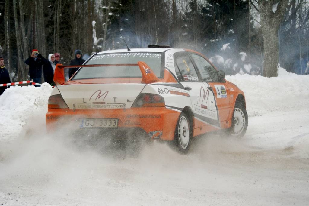 13. un 14. februārī Gulbenes apkaimes ceļos notika Latvijas autorallija čempionāta otrais posms - rallijs "Sarma 2010". Tajā uz starta izgāja vairāk nekā 100 ekipāžas, uzvarētājus noskaidrojot lielajā rallijā, rallijsprintā un...
Autors: Uldis Dobelis