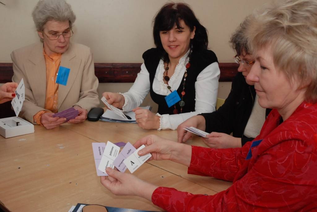 Līdz 2011. gada augustam Latvijā risināsies Eiropas Sociālā fonda projekta “Dabaszinātnes un matemātika” aktivitātes. Projekta gaitā skolotāji mācās pielāgot mācību metodes mūsdienu prasībām, pievēršot pastiprinātu uzmanību radošai...
Autors: Iluta Dreimane