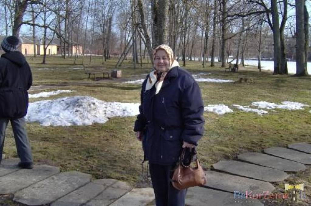 25.marts daudzu latviešu ģimenēs ir īpaši skumja diena. Pirms 61 gada agrā marta rītā pie daudzu durvīm atskanēja skaudri klauvējieni, ļaudis pēkšņi tika izrauti no mājām un aizvesti tūkstošiem kilometru tālu, lai, kā tā laika vara bija...