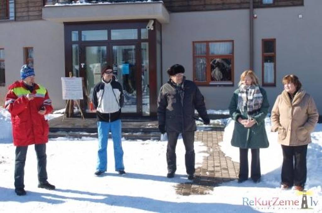 Lažas pagasta viesu namā “Lejasraķi” 6. martā notika slēpotāju svētki, ziemas sporta inventāra izpārdošana un konsultācijas.
Autors: ReKurZeme, portāls