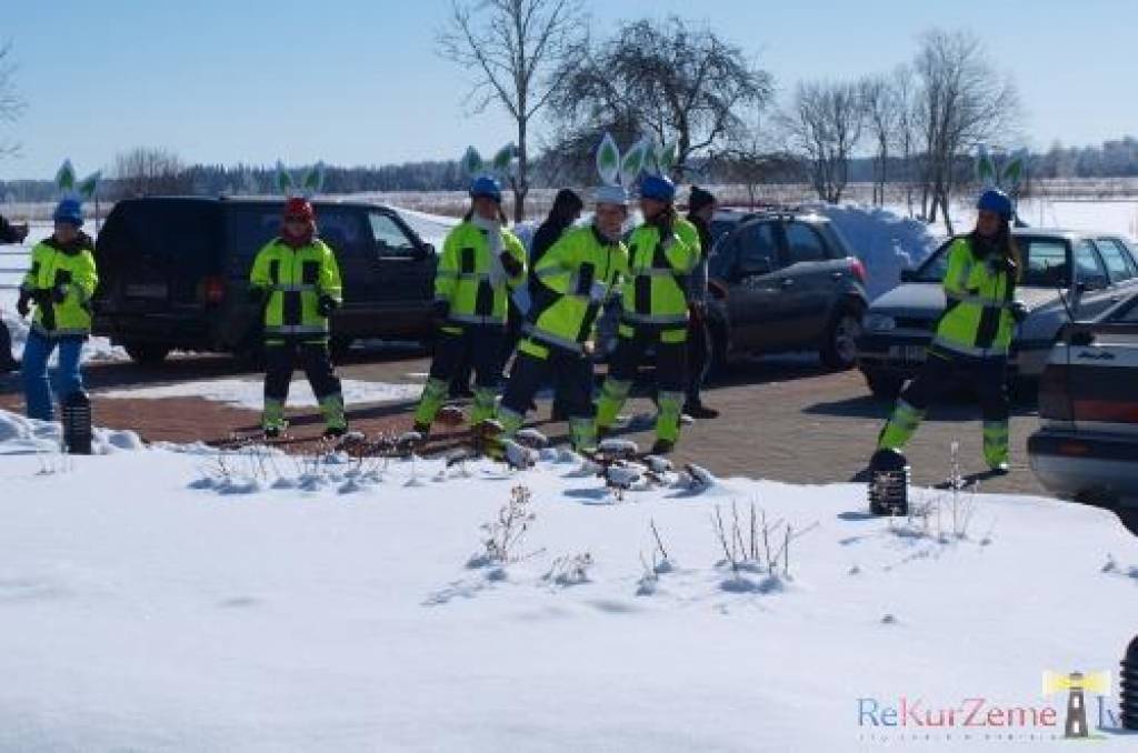 Lažas pagasta viesu namā “Lejasraķi” 6. martā notika slēpotāju svētki, ziemas sporta inventāra izpārdošana un konsultācijas.
Autors: ReKurZeme, portāls