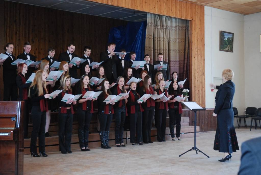 Liepājā “Amatnieku svētkos” jaunieši no Liepājas Būvamatniecības vidusskolas, Liepājas Tūrisma un tekstila skolas, Rīgas tehniskās universitātes (RTU) Liepājas filiāles profesionālās vidusskolas, kā arī Cīravas arodvidusskolas atraktīvi...
Autors: Iluta Dreimane