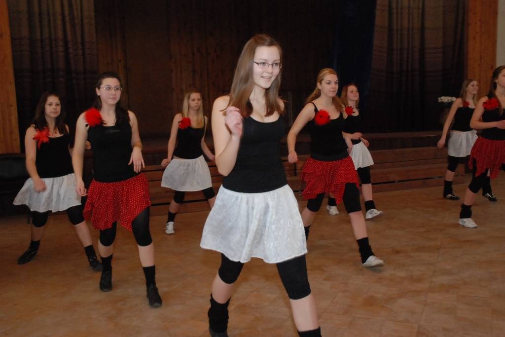 Liepājā “Amatnieku svētkos” jaunieši no Liepājas Būvamatniecības vidusskolas, Liepājas Tūrisma un tekstila skolas, Rīgas tehniskās universitātes (RTU) Liepājas filiāles profesionālās vidusskolas, kā arī Cīravas arodvidusskolas atraktīvi...
Autors: Iluta Dreimane