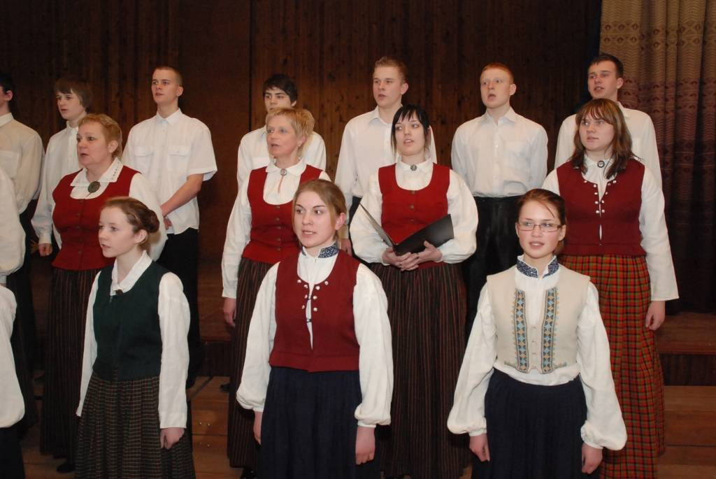 Liepājā “Amatnieku svētkos” jaunieši no Liepājas Būvamatniecības vidusskolas, Liepājas Tūrisma un tekstila skolas, Rīgas tehniskās universitātes (RTU) Liepājas filiāles profesionālās vidusskolas, kā arī Cīravas arodvidusskolas atraktīvi...
Autors: Iluta Dreimane