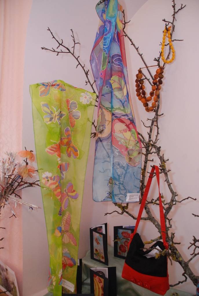 Vizuālās un lietišķās mākslas konkurss “Ritmu spēles” ir iespēja dažāda vecuma skolēniem kopā ar skolotājiem pētīt latviešu tautas ornamentus, krāsu, rakstu un līniju spēles. Tam cītīgi gatavojušies bijušā Liepājas rajona skolēni....
Autors: Iluta Dreimane