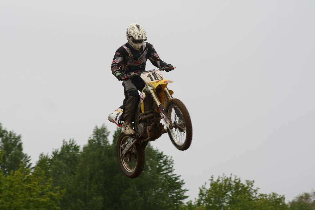 "Battery Superkausa 2010" otrais posms 23. maijā notika Misiņkalna mototrasē Aizputē.