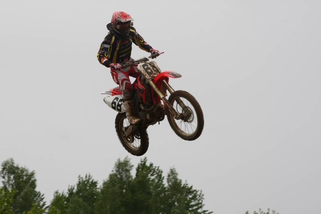 "Battery Superkausa 2010" otrais posms 23. maijā notika Misiņkalna mototrasē Aizputē.