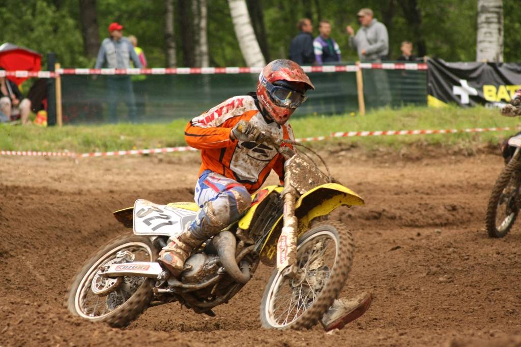 "Battery Superkausa 2010" otrais posms 23. maijā notika Misiņkalna mototrasē Aizputē.