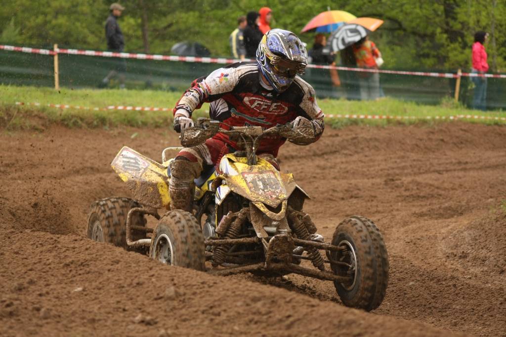 "Battery Superkausa 2010" otrais posms 23. maijā notika Misiņkalna mototrasē Aizputē.
