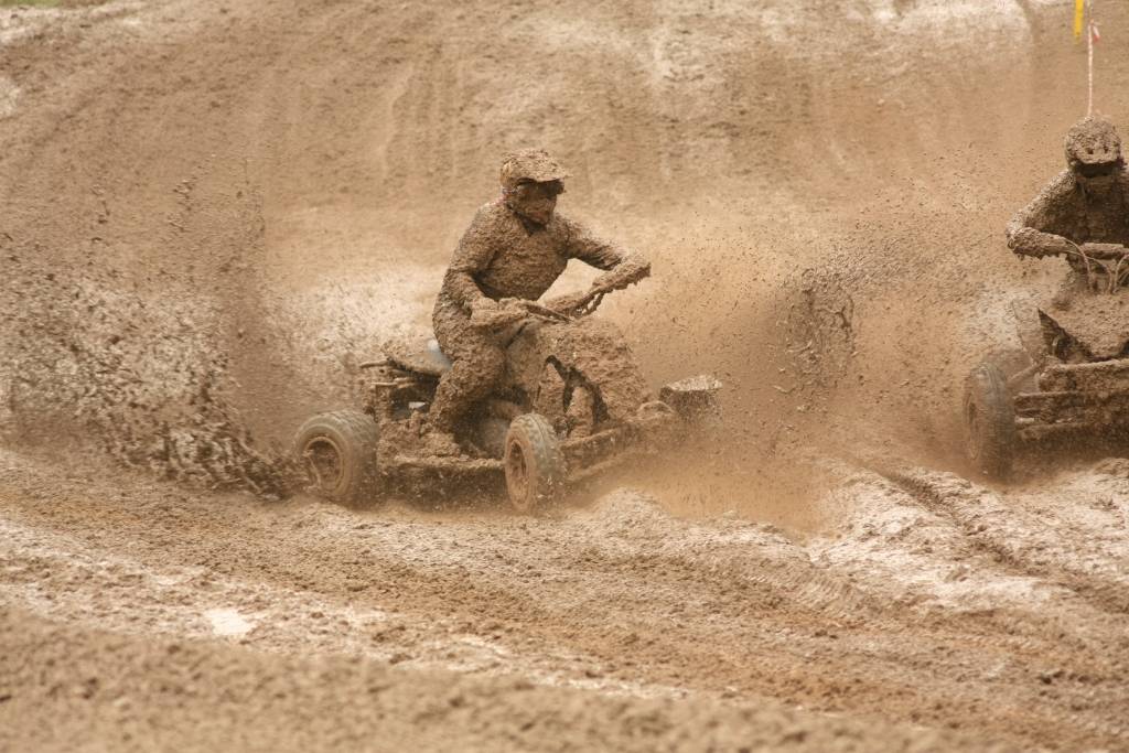 "Battery Superkausa 2010" otrais posms 23. maijā notika Misiņkalna mototrasē Aizputē.