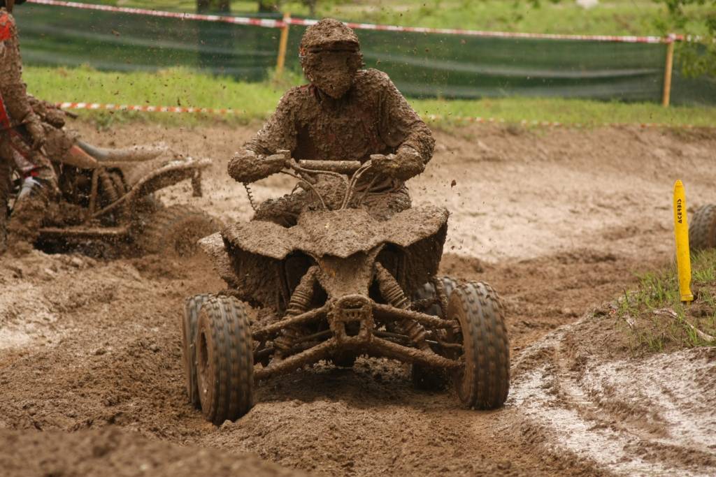 "Battery Superkausa 2010" otrais posms 23. maijā notika Misiņkalna mototrasē Aizputē.