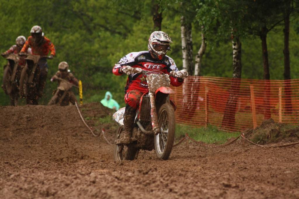 "Battery Superkausa 2010" otrais posms 23. maijā notika Misiņkalna mototrasē Aizputē.