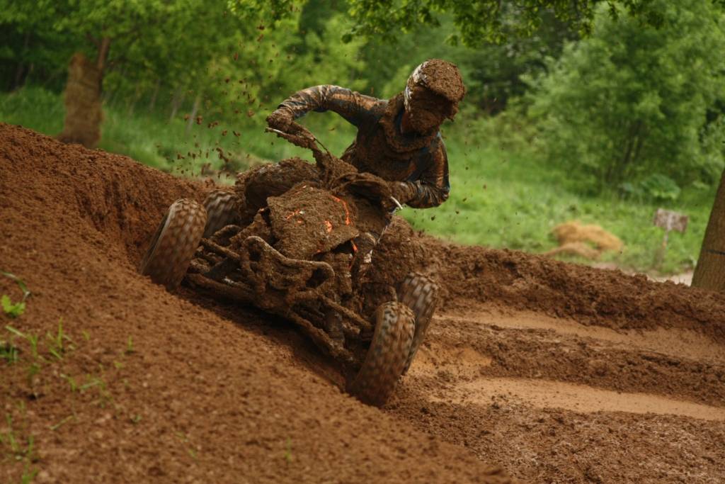 "Battery Superkausa 2010" otrais posms 23. maijā notika Misiņkalna mototrasē Aizputē.