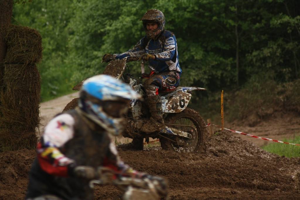 "Battery Superkausa 2010" otrais posms 23. maijā notika Misiņkalna mototrasē Aizputē.