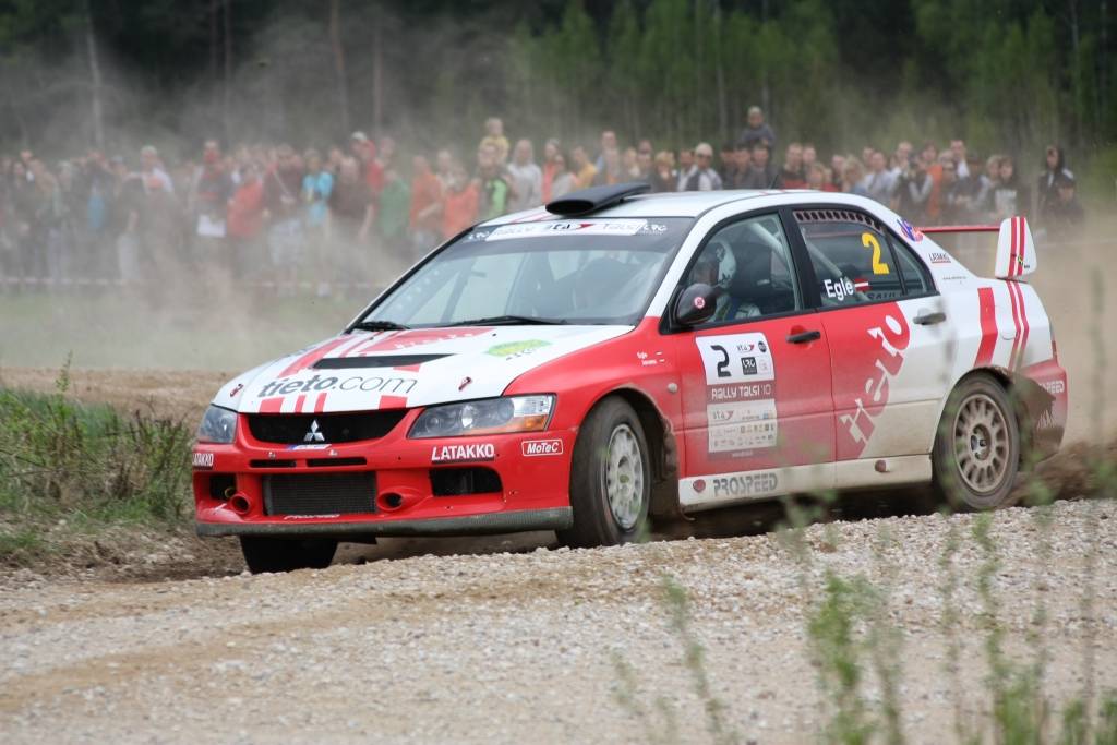 Bildes no Latvijas autorallija čempionāta trešā posma - rallija "BTA Rally Talsi 2010", kas 15. un 16. maijā notika Talsu apkārtnes ceļos.