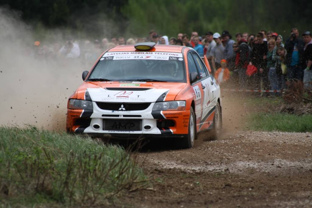 Bildes no Latvijas autorallija čempionāta trešā posma - rallija "BTA Rally Talsi 2010", kas 15. un 16. maijā notika Talsu apkārtnes ceļos.