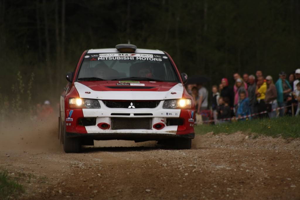 Bildes no Latvijas autorallija čempionāta trešā posma - rallija "BTA Rally Talsi 2010", kas 15. un 16. maijā notika Talsu apkārtnes ceļos.