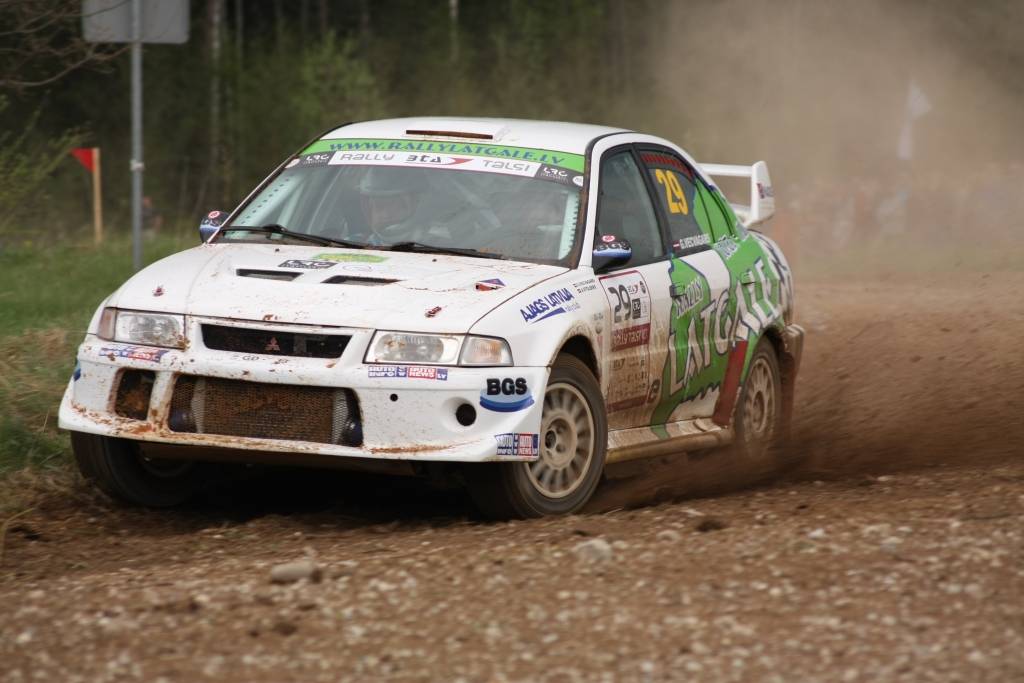 Bildes no Latvijas autorallija čempionāta trešā posma - rallija "BTA Rally Talsi 2010", kas 15. un 16. maijā notika Talsu apkārtnes ceļos.