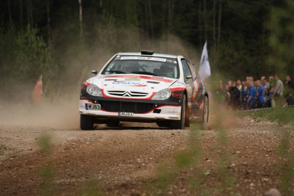Bildes no Latvijas autorallija čempionāta trešā posma - rallija "BTA Rally Talsi 2010", kas 15. un 16. maijā notika Talsu apkārtnes ceļos.