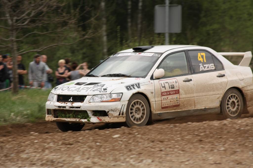 Bildes no Latvijas autorallija čempionāta trešā posma - rallija "BTA Rally Talsi 2010", kas 15. un 16. maijā notika Talsu apkārtnes ceļos.