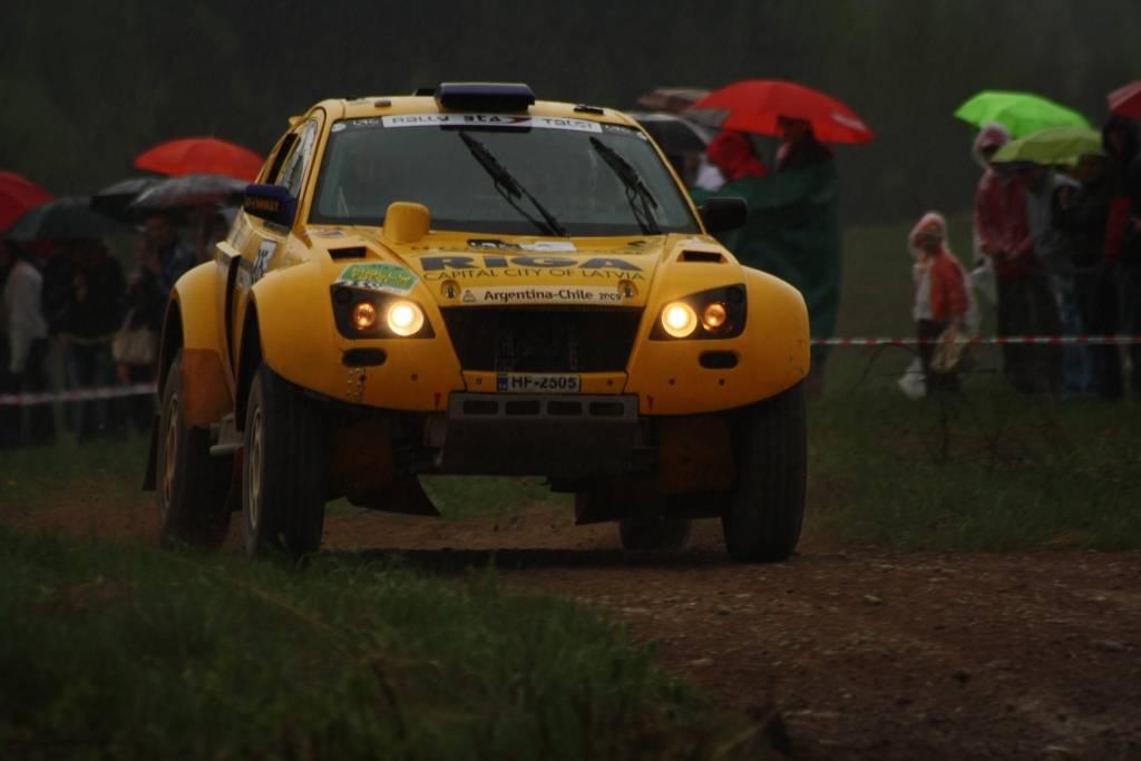 Bildes no Latvijas autorallija čempionāta trešā posma - rallija "BTA Rally Talsi 2010", kas 15. un 16. maijā notika Talsu apkārtnes ceļos.