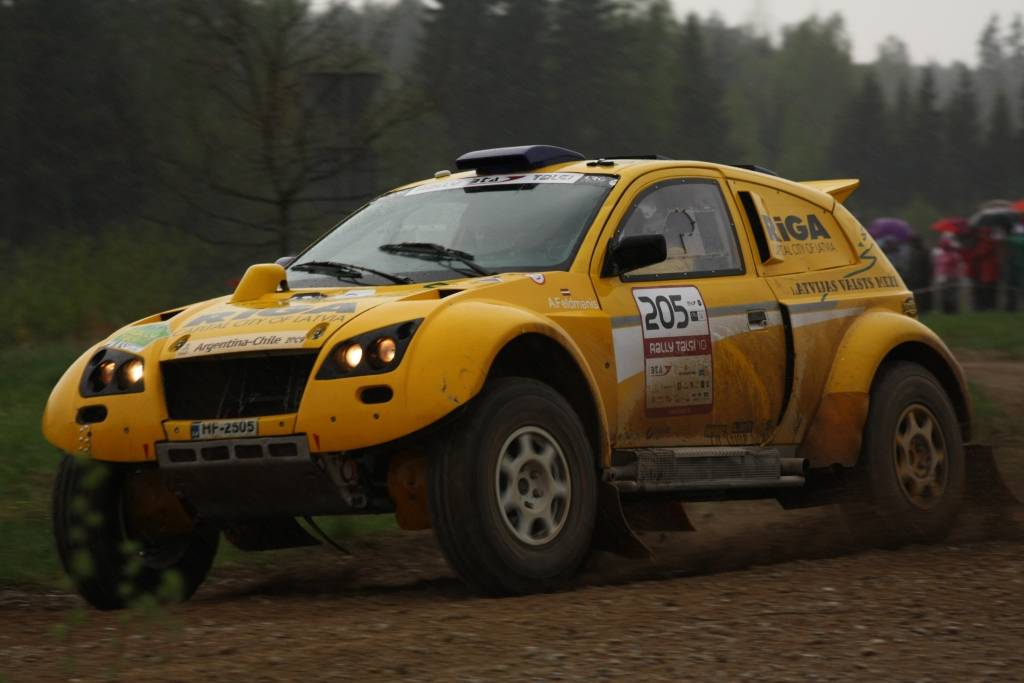Bildes no Latvijas autorallija čempionāta trešā posma - rallija "BTA Rally Talsi 2010", kas 15. un 16. maijā notika Talsu apkārtnes ceļos.