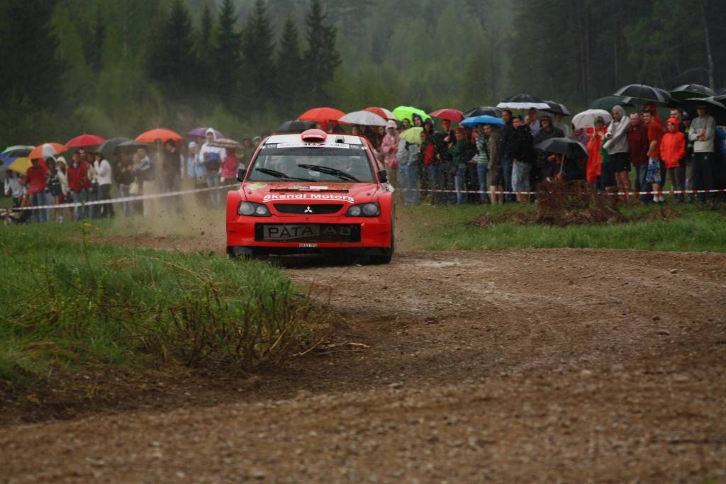 Bildes no Latvijas autorallija čempionāta trešā posma - rallija "BTA Rally Talsi 2010", kas 15. un 16. maijā notika Talsu apkārtnes ceļos.