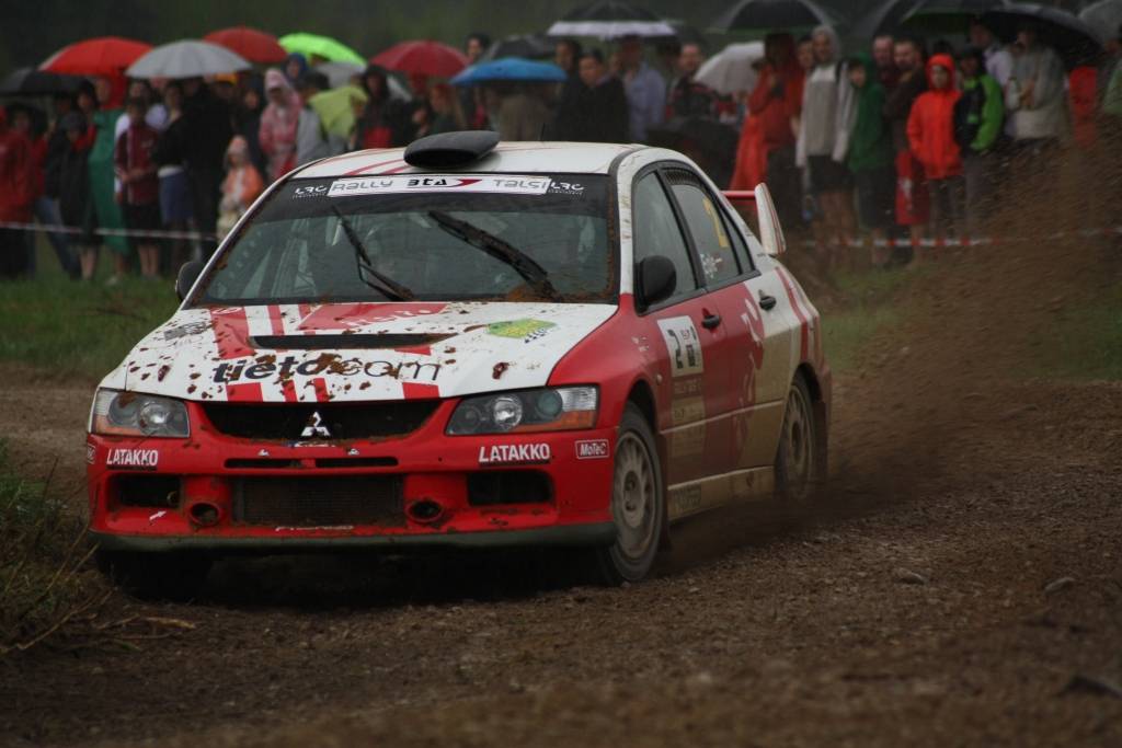 Bildes no Latvijas autorallija čempionāta trešā posma - rallija "BTA Rally Talsi 2010", kas 15. un 16. maijā notika Talsu apkārtnes ceļos.