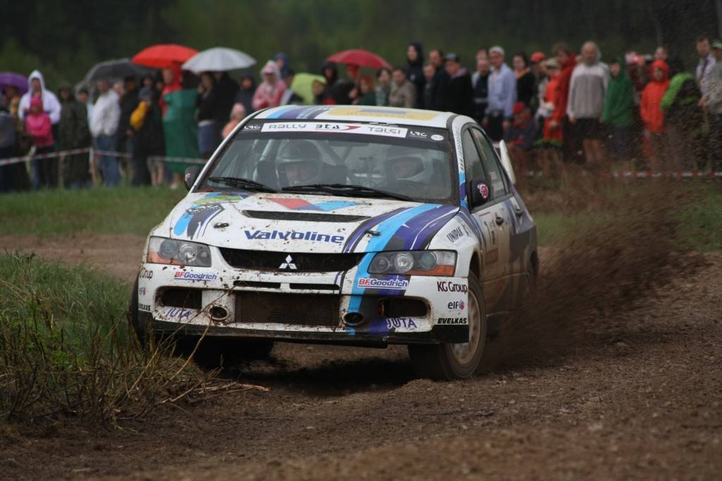 Bildes no Latvijas autorallija čempionāta trešā posma - rallija "BTA Rally Talsi 2010", kas 15. un 16. maijā notika Talsu apkārtnes ceļos.