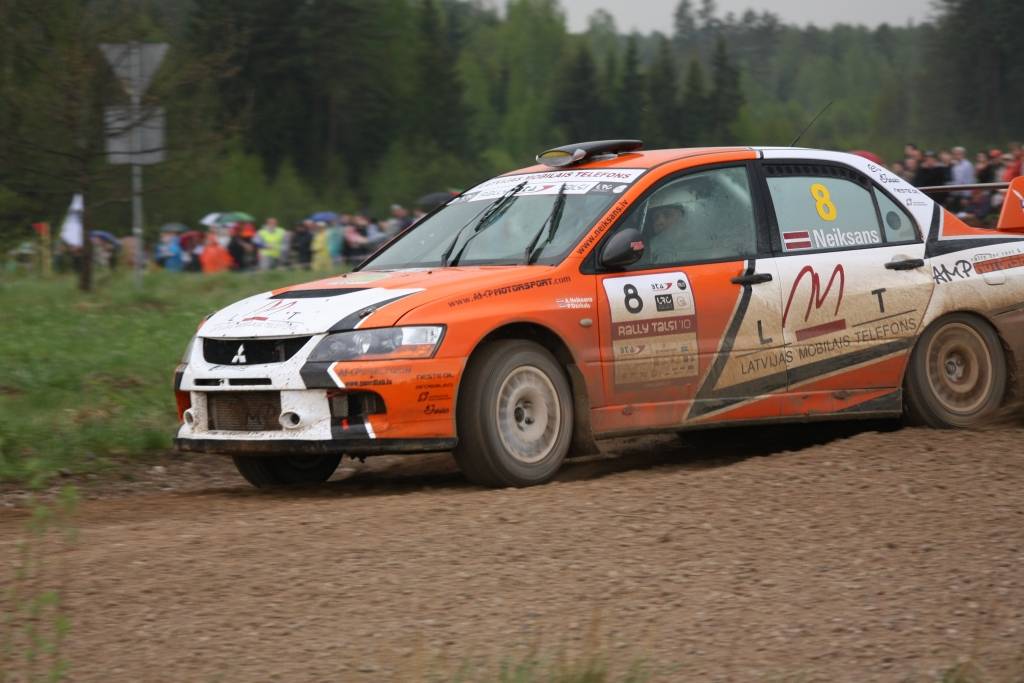 Bildes no Latvijas autorallija čempionāta trešā posma - rallija "BTA Rally Talsi 2010", kas 15. un 16. maijā notika Talsu apkārtnes ceļos.