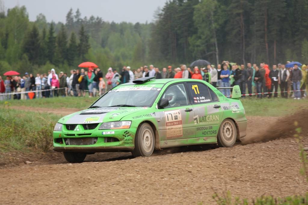 Bildes no Latvijas autorallija čempionāta trešā posma - rallija "BTA Rally Talsi 2010", kas 15. un 16. maijā notika Talsu apkārtnes ceļos.