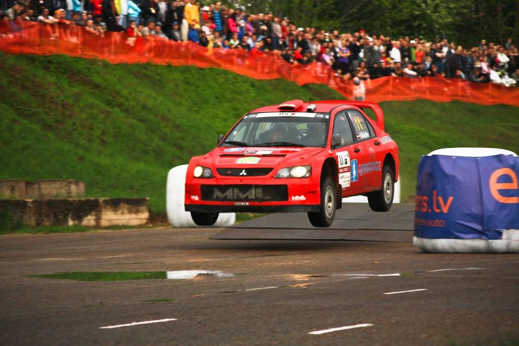 Bildes no Latvijas autorallija čempionāta trešā posma - rallija "BTA Rally Talsi 2010", kas 15. un 16. maijā notika Talsu apkārtnes ceļos.