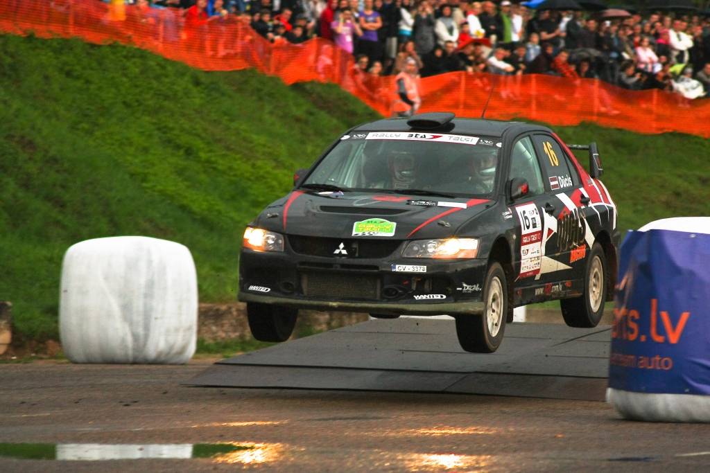 Bildes no Latvijas autorallija čempionāta trešā posma - rallija "BTA Rally Talsi 2010", kas 15. un 16. maijā notika Talsu apkārtnes ceļos.
