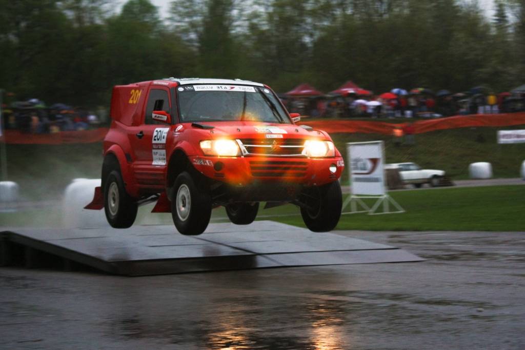 Bildes no Latvijas autorallija čempionāta trešā posma - rallija "BTA Rally Talsi 2010", kas 15. un 16. maijā notika Talsu apkārtnes ceļos.