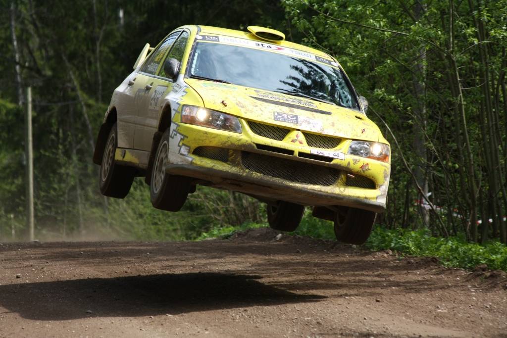 Bildes no Latvijas autorallija čempionāta trešā posma - rallija "BTA Rally Talsi 2010", kas 15. un 16. maijā notika Talsu apkārtnes ceļos.
