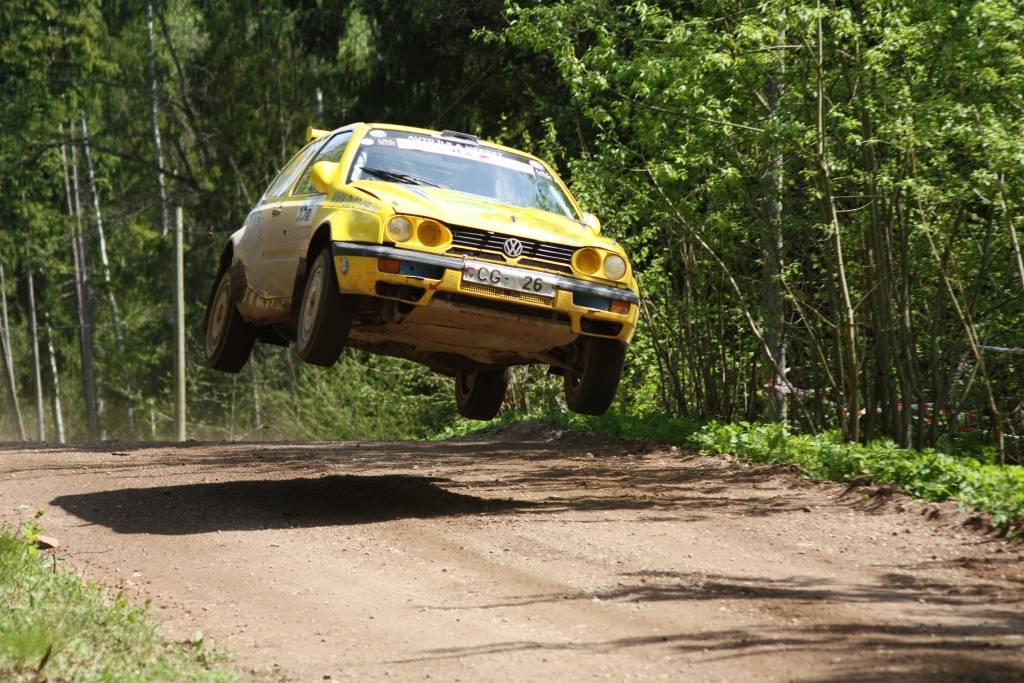 Bildes no Latvijas autorallija čempionāta trešā posma - rallija "BTA Rally Talsi 2010", kas 15. un 16. maijā notika Talsu apkārtnes ceļos.