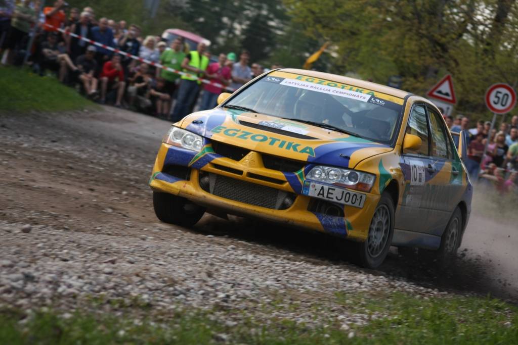 Bildes no Latvijas autorallija čempionāta trešā posma - rallija "BTA Rally Talsi 2010", kas 15. un 16. maijā notika Talsu apkārtnes ceļos.