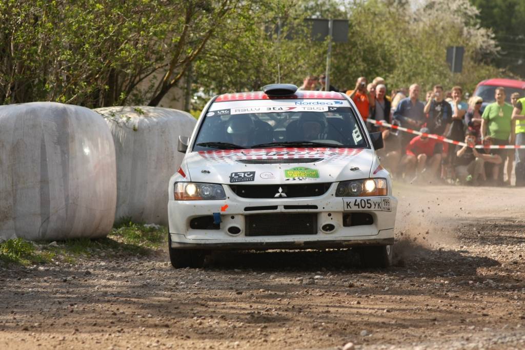 Bildes no Latvijas autorallija čempionāta trešā posma - rallija "BTA Rally Talsi 2010", kas 15. un 16. maijā notika Talsu apkārtnes ceļos.