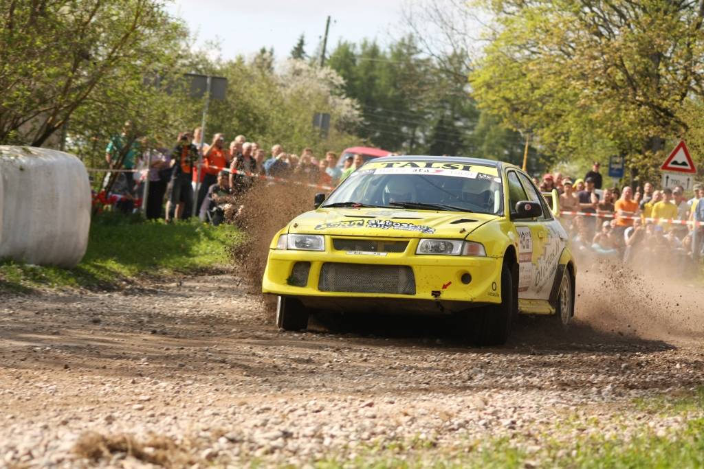 Bildes no Latvijas autorallija čempionāta trešā posma - rallija "BTA Rally Talsi 2010", kas 15. un 16. maijā notika Talsu apkārtnes ceļos.