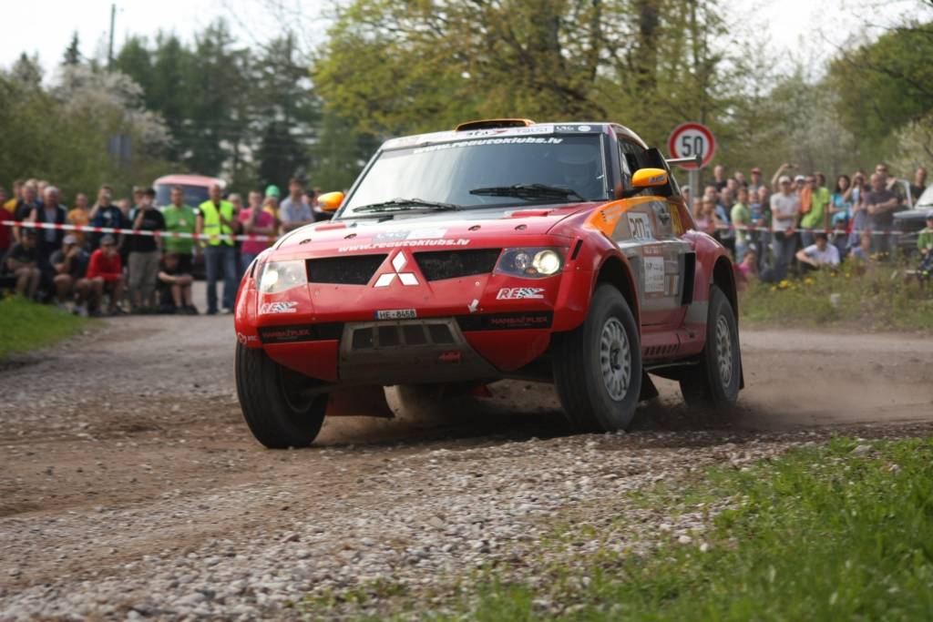 Bildes no Latvijas autorallija čempionāta trešā posma - rallija "BTA Rally Talsi 2010", kas 15. un 16. maijā notika Talsu apkārtnes ceļos.