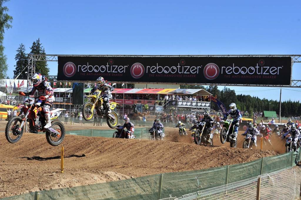 Ķegumā, "Zelta Zirgs" trasē, 26. un 27. jūnijā norisinājās Baltijā vērienīgākās motokrosa sacensības – "MX1" un" MX2" Pasaules čempionāta Latvijas GP. Kā Latvijas GP uzvarētāji tika godināti Klements Dezāls un Džefrijs Herlings, kuri katrs...
Autors: Uldis Dobelis