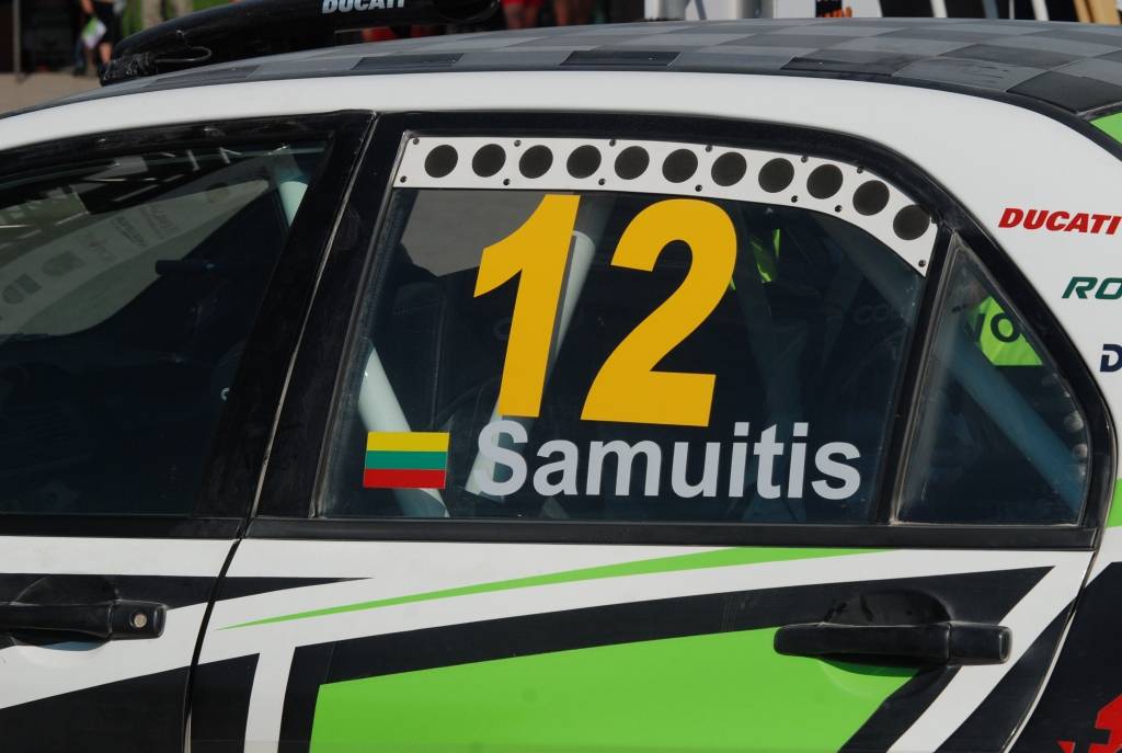 Izturīgākie rallisti svētdien, 11. jūlijā, Rēzeknes centrā tika pie intervijām Latvijas autorallija čempionāta piektajā posmā - rallijā "Latgale 2010".
Autors: Uldis Dobelis