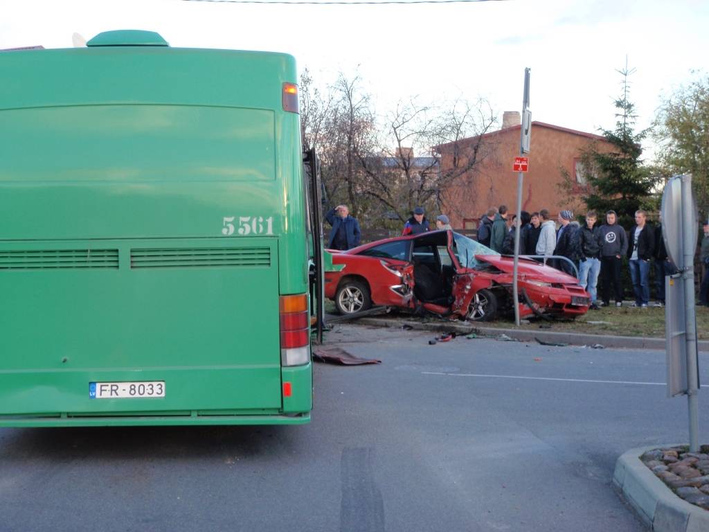 Otrdien, 26. oktobrī, pulksten 16.45 pa Ventspils ielu Liepājā 1992. gadā dzimis šoferis braucis ar 